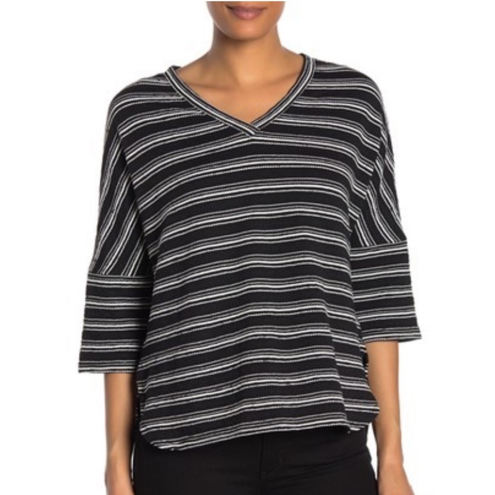 Max Studio V-neck knitted top